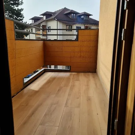 Montaigne 9 Hit 公寓 兹拉蒂博尔