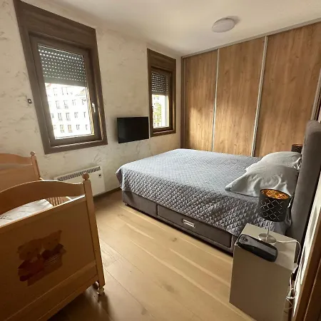 公寓 Montaigne 9 Hit