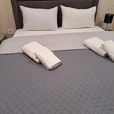 Montaigne 9 Hit 公寓 *