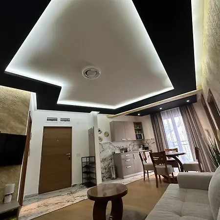 Montaigne 9 Hit 公寓